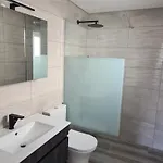 Garden - 22 Guests - 2 Pools וילה