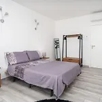 Garden - 22 Guests - 2 Pools וילה