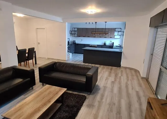 Garden - 22 Guests - 2 Pools